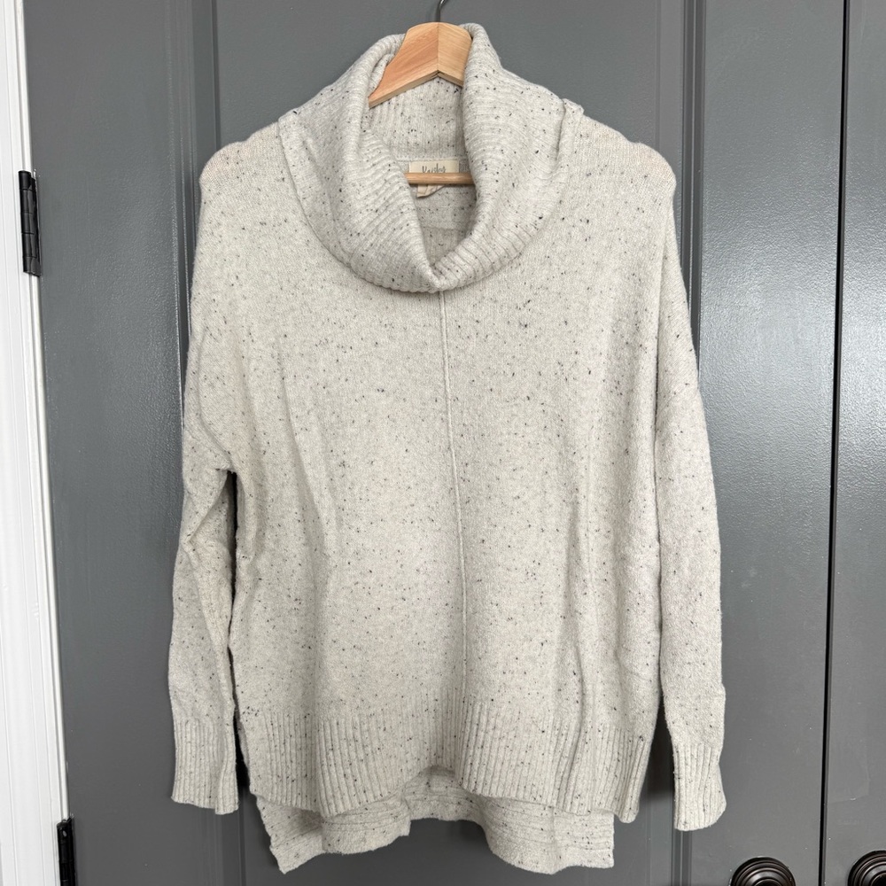 Boutique Brand Kaisley Cowl Neck Sweater Size Medium